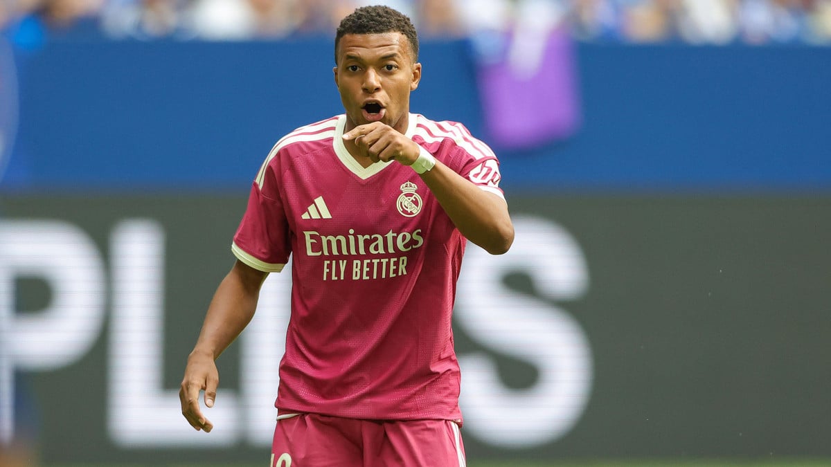 Kylian Mbappé sort d’une «saison médiocre» : Une star du PSG va en profiter pour le Ballon d’Or ?