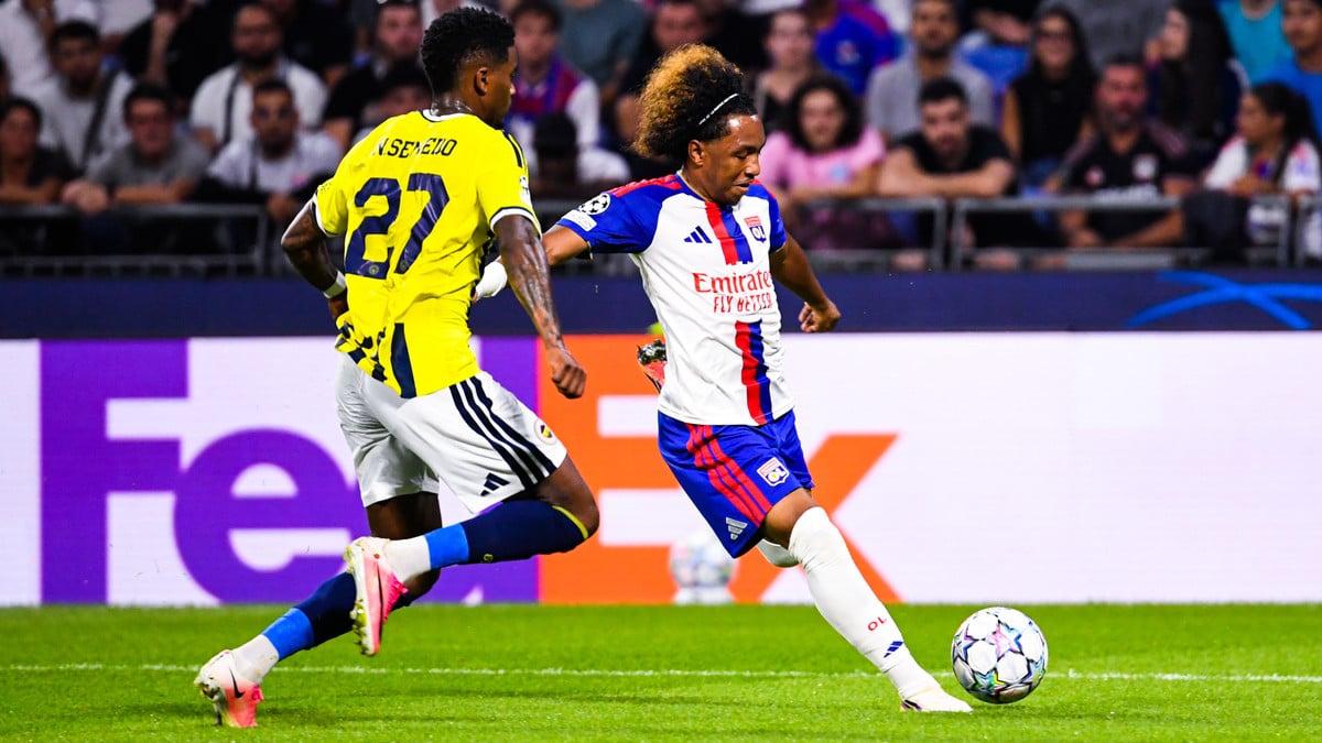 Après la vente de Barcola, les planètes s'alignent pour que le PSG fonce sur ce joueur...