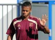 Lyon Bastos ou Gourcuff