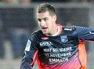 Clerc deux pistes serieuses