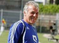 Un etranger ou Domenech a lOL