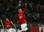 Paris a besoin dun attaquant