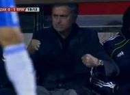 Mourinho Joue des coudes Benzema