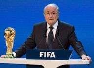 Qatar 2022 : Blatter avertit les gays
