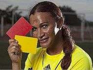 Un arbitre bresilien se travestit la nuit