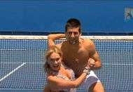 Djokovic simprovise danseur de salsa