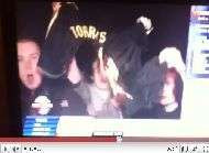 Torres les supporters de Liverpool brulent son maillot