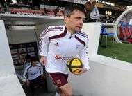 Toulalan prolonge a Lyon