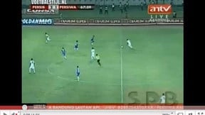 Somptueux lob du milieu de terrain