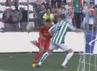 Leandro Damiao ridiculise son defenseur