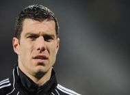 OL Vercoutre met un coup de tete a Baysse