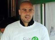 ASSE Janot senerve contre la pelouse de Roumanie Franc