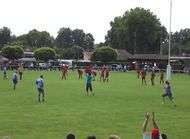 Le striker se fait defoncer