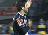 Juninho plante sur coup franc pour son premier match