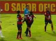 Il rate son agression envers l’arbitre