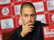 Losc Joe Cole grille par un vieux dossier