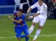 Real Ronaldo et Pepe frappent les joueurs adverses