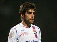 Juninho enterre Lyon