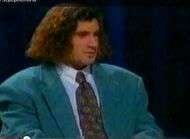 La degaine pathetique de Luis Figo