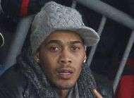 PSG Hoarau fait tout pour draguer Kombouare