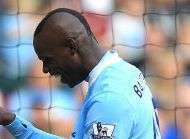 City Balotelli soigne un adversaire