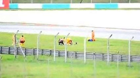 Simoncelli : les brancardiers l’ont fait tomber