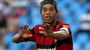 Ronaldinho rembarre le PSG
