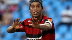 Flamengo : Ronaldinho gonfle son entraîneur