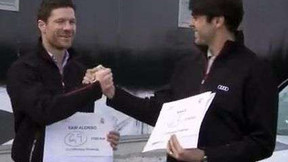 Real : Xabi Alonso et Kaka se tirent la bourre