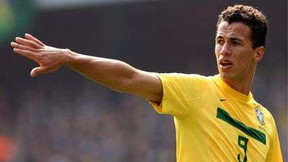 Mercato : Tottenham ne lâche pas Leandro Damiao