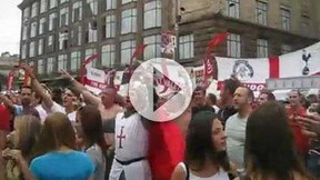 Euro 2012 : les supporters de la Suède et de l’Angleterre chantent Oasis