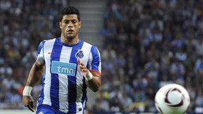 Zenit : Des ultras bannissent les gays et les joueurs noirs