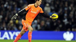 Chelsea : Begovic, nouvelle doublure de Cech ?