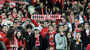 Violente bagarre entre les supporters de Braga et Guimaraes (vidéo)