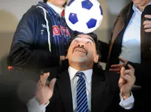 Maradona : « Si j’étais l’entraîneur de Balotelli, je m’enfermerais dans une chambre avec lui… »
