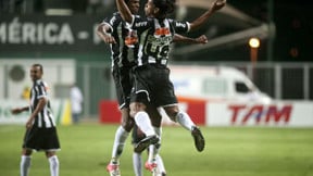 Ronaldinho régale à l’entraînement (vidéo)