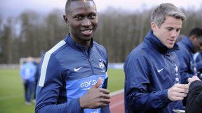 Yanga-Mbiwa en tribunes pour France-Géorgie