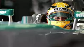 Hamilton : « L’habitude de m’arrêter au stand McLaren »