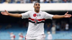 Mercato : Adriano retrouve un club !