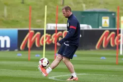 Mercato - Manchester United : À quoi joue Wayne Rooney avec Moyes ?