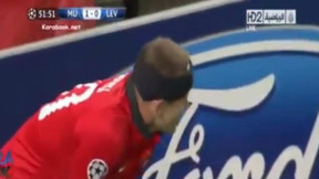 Manchester United : Rooney manque un but tout fait (vidéo)