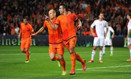 Pays-Bas : Van Persie dépasse la légende Kluivert !