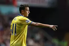 Arsenal - Özil : « Une équipe jeune qui a faim de succès »