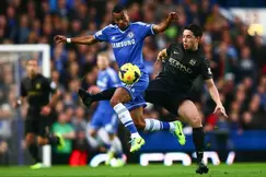 Chelsea : Ashley Cole sanctionné par Mourinho pour sa sortie avec Arsenal ?