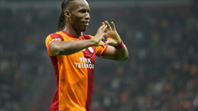 Étranger : Drogba sanctionné pour avoir rendu hommage à Mandela ?