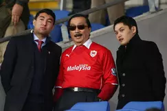 Angleterre - Cardiff : Vincent Tan le propriétaire du club siffle ses joueurs ? (vidéo)