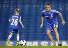 Chelsea : John Terry défie son fils à Stamford Bridge (vidéo)
