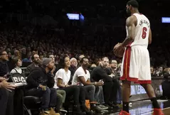 Basket - NBA : LeBron James imite un catcheur ! (vidéo)