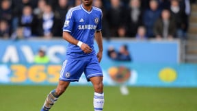 Mercato - Chelsea : Le tweet énigmatique d’Ashley Cole sur son avenir !