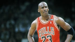 Basket - NBA : Le mythique dunk de Michael Jordan (vidéo)